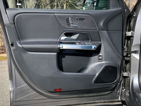 New 2026 Mercedes-Benz GLB 250 4MATIC image 14