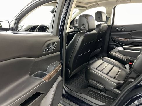 Certified 2022 GMC Acadia Denali w/ Denali Ultimate Package AWD/4WD image 48