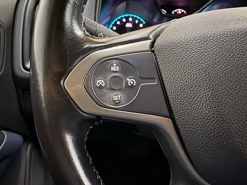 Used 2018 Chevrolet Colorado Z71 AWD/4WD image 40