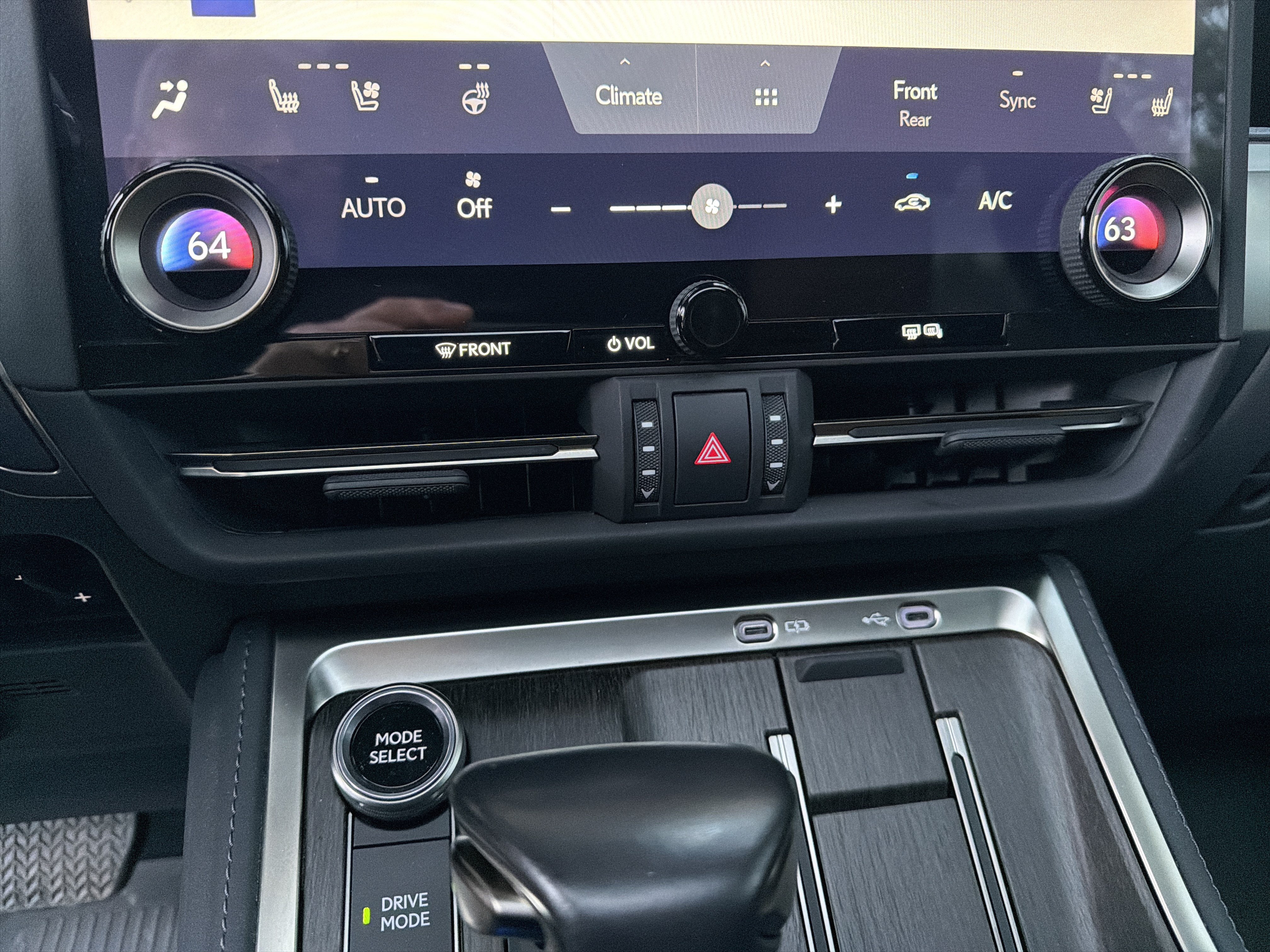 Used 2025 Lexus GX 550 w/ Cold Area Package AWD/4WD image 26