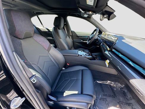 New 2026 BMW i5 eDrive40 w/ M Sport Package image 23
