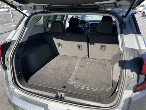 Certified 2024 GMC Terrain SLE image 17