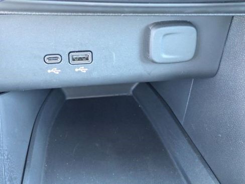 Certified 2024 Buick Encore GX Preferred FWD image 18