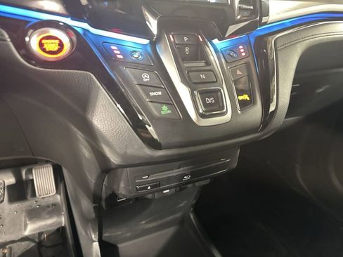 Used 2022 Honda Odyssey Touring image 23