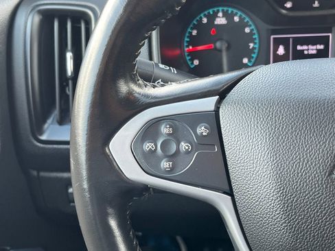 Used 2022 Chevrolet Colorado LT w/ Fleet Safety Package image 16