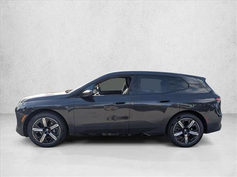 New 2026 BMW iX xDrive45 image 5