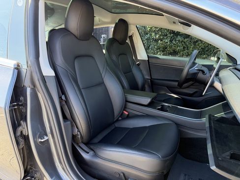 Used 2020 Tesla Model 3 Standard Range Plus image 34