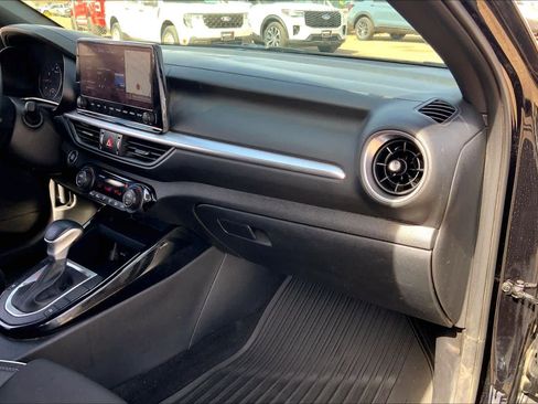 Certified 2023 Kia Forte GT-Line image 19