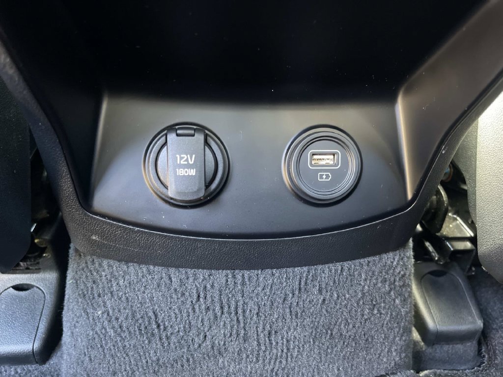 Used 2023 Kia Sorento S w/ Panoramic Sunroof Package AWD/4WD image 17