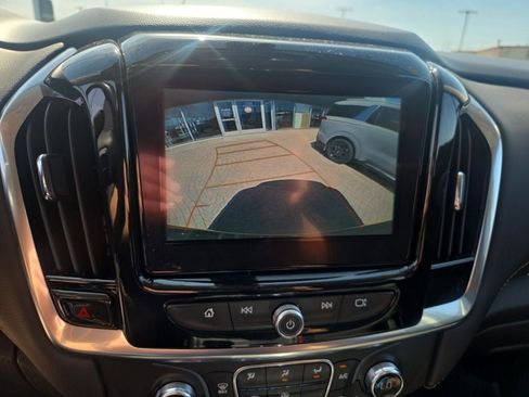 Used 2019 Chevrolet Traverse LT AWD/4WD image 18