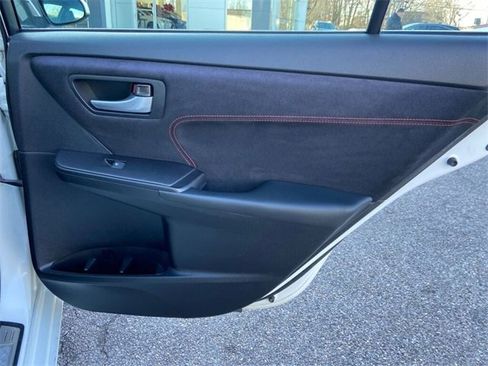 Used 2015 Toyota Camry XSE image 29