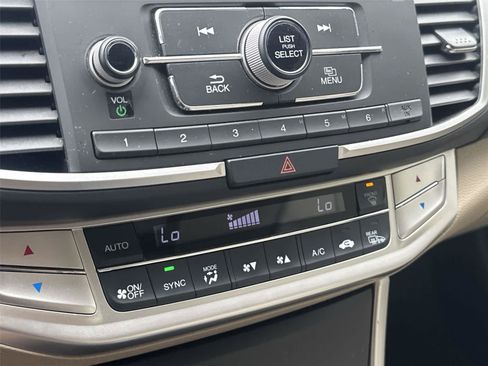 Used 2014 Honda Accord EX image 18