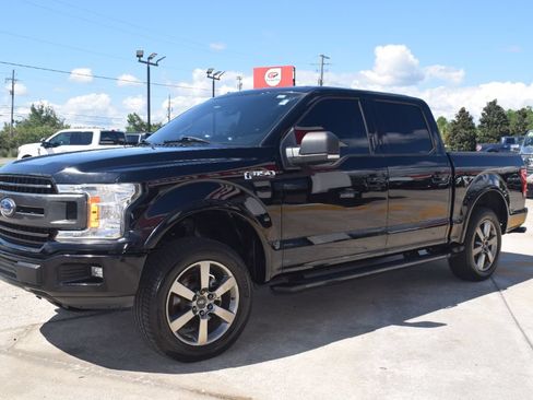Used 2018 Ford F150 XLT w/ Equipment Group 302A Luxury RWD image 3