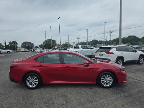 Used 2025 Toyota Camry LE FWD image 3