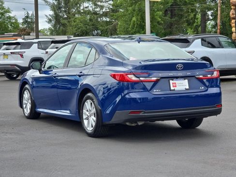 Certified 2025 Toyota Camry LE FWD image 4