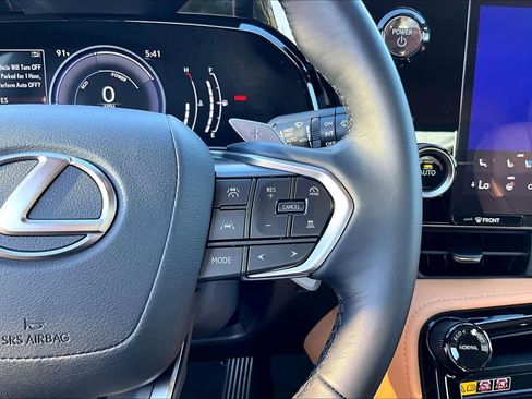 Used 2026 Lexus NX 350h AWD w/ Accessory Package (2T) image 23
