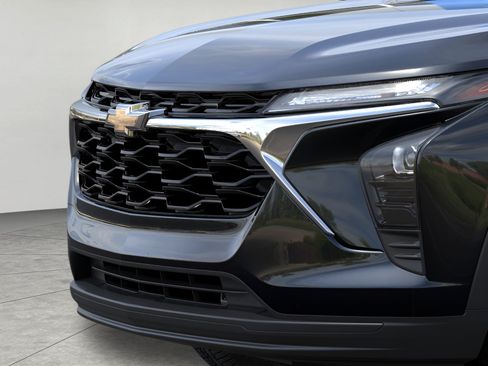 New 2026 Chevrolet Trax LS w/ LS Convenience Package FWD image 13