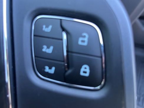 Used 2025 Ford F150 Lariat w/ Equipment Group 502A High AWD/4WD image 12