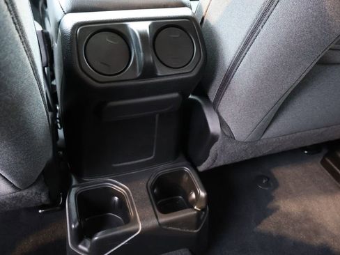 Used 2024 Jeep Wrangler Unlimited Sport AWD/4WD image 13