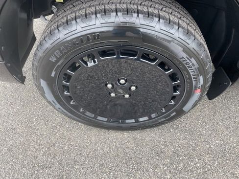 New 2026 Ford Maverick Lobo image 16