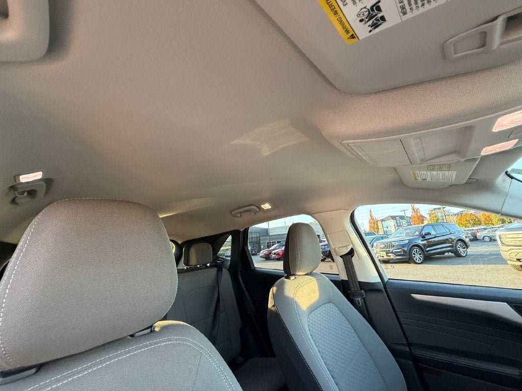 Used 2022 Ford Escape SE FWD image 27