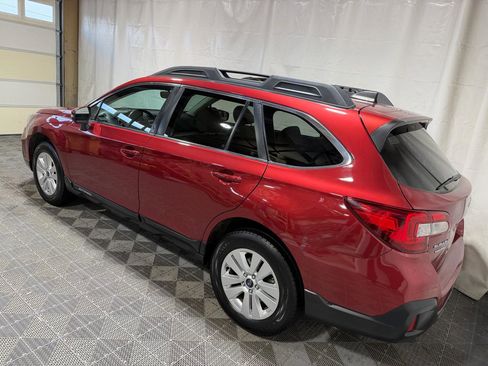 Used 2019 Subaru Outback 2.5i Premium AWD/4WD image 4