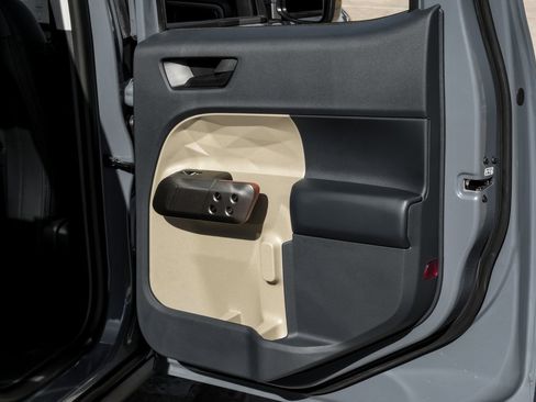 Used 2025 Ford Maverick Lariat w/ 4K Tow Package image 54