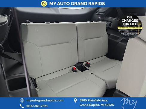 Used 2025 Mitsubishi Outlander SEL image 25