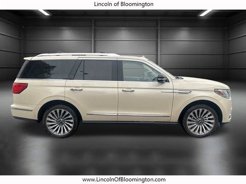 Used 2018 Lincoln Navigator Reserve w/ Technology Package image 8