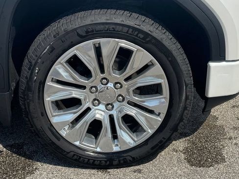Used 2020 GMC Sierra 1500 Denali w/ Denali Ultimate Package AWD/4WD image 8