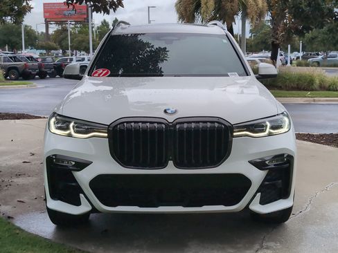 Used 2021 BMW X7 xDrive40i w/ M Sport Package AWD/4WD image 3