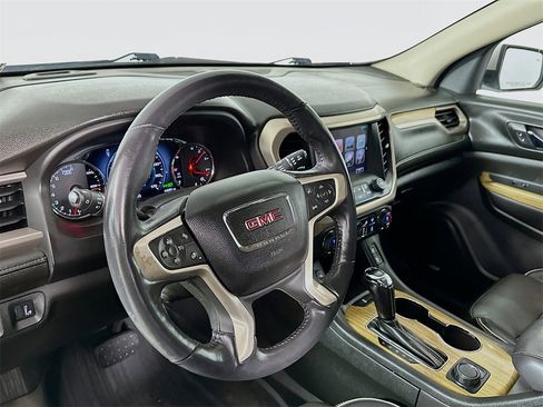 Used 2018 GMC Acadia Denali image 10