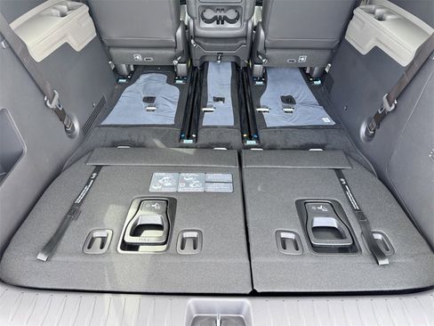 New 2026 Kia Carnival image 13