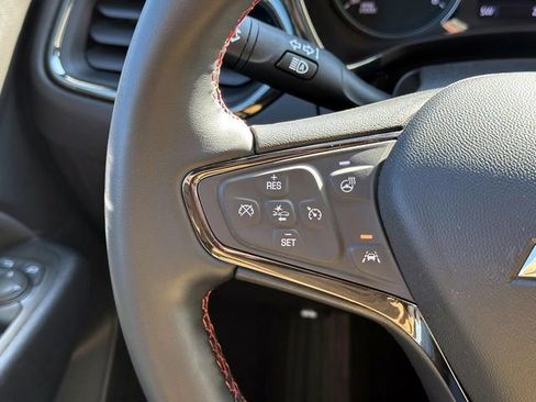 Used 2023 Chevrolet Equinox RS FWD image 22