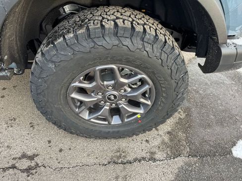 New 2025 Ford Bronco Badlands image 25