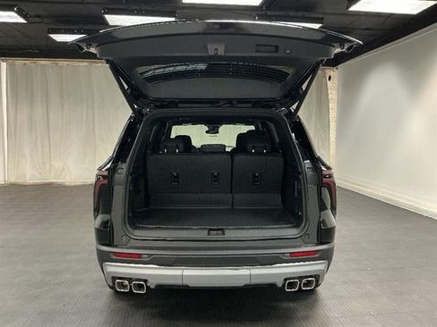 New 2026 Chevrolet Traverse LT w/ LPO, Floor Liner Package FWD image 26
