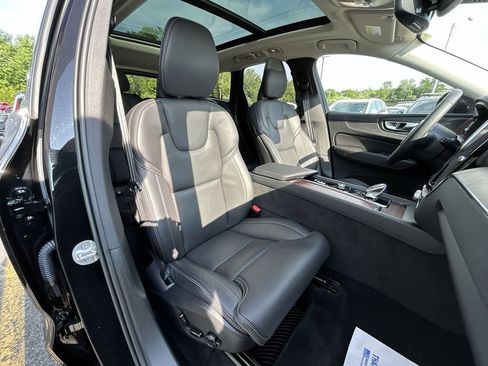 Certified 2023 Volvo XC60 T8 Ultimate w/ Climate Package AWD/4WD image 25