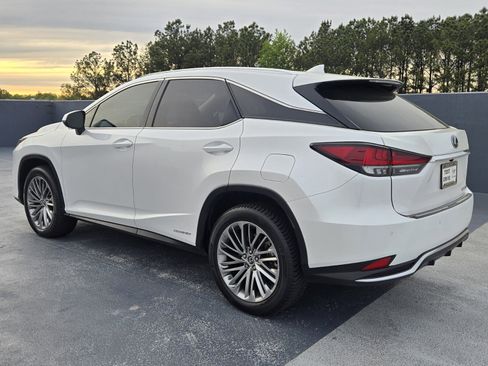 Used 2020 Lexus RX 450h AWD w/ Luxury Package image 6
