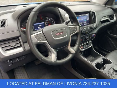Used 2024 GMC Terrain SLT image 10