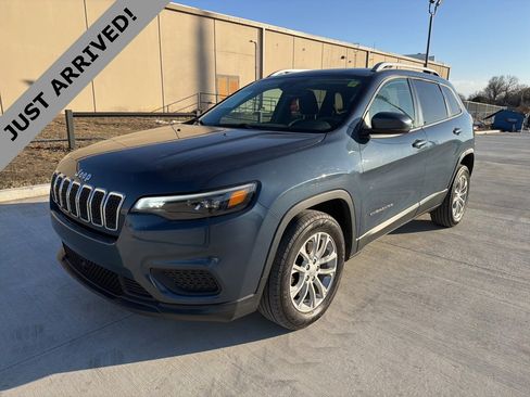 Used 2021 Jeep Cherokee Latitude image 1