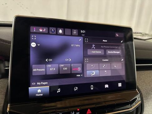 Used 2022 Jeep Compass Latitude w/ Sun and Sound Group AWD/4WD image 18