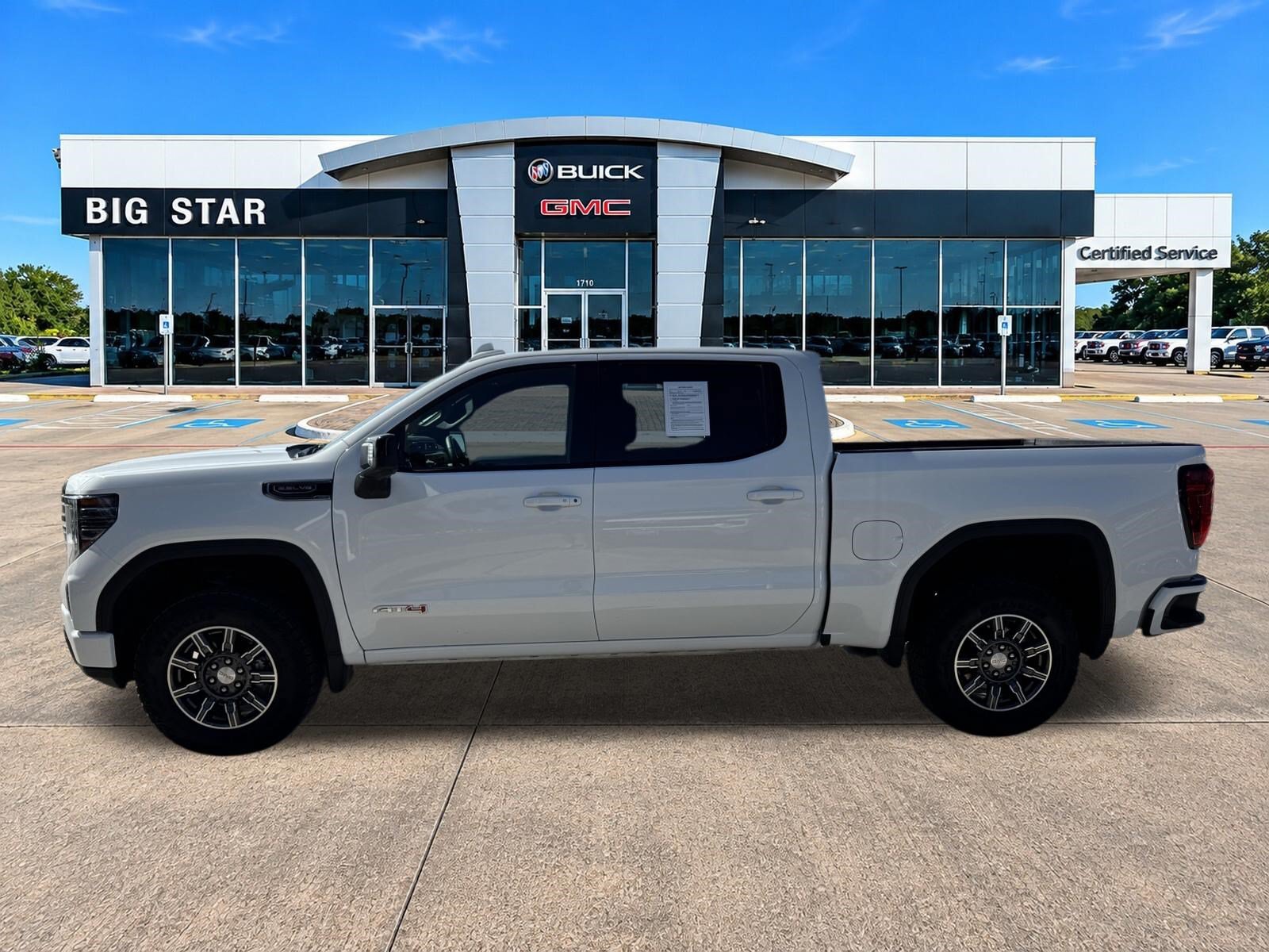 Used 2025 GMC Sierra 1500 AT4 AWD/4WD image 3