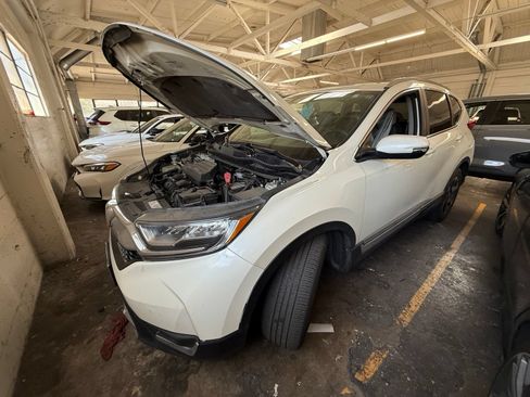 Used 2017 Honda CR-V Touring image 4