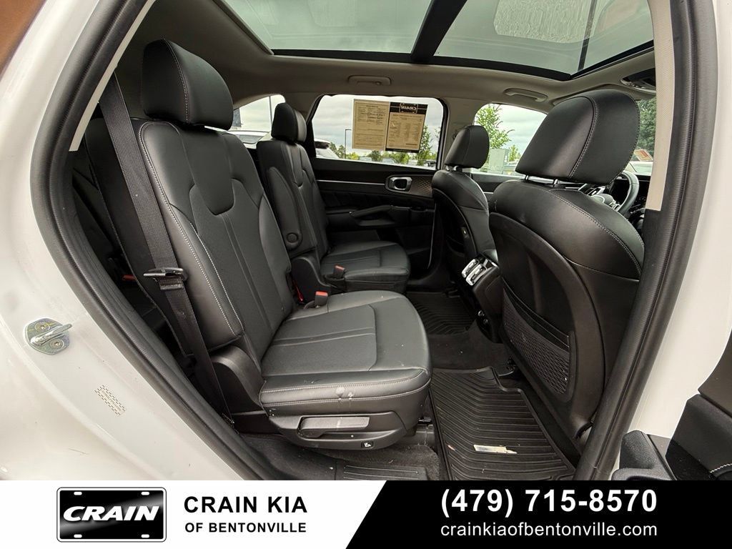 Used 2023 Kia Sorento SX AWD/4WD image 28