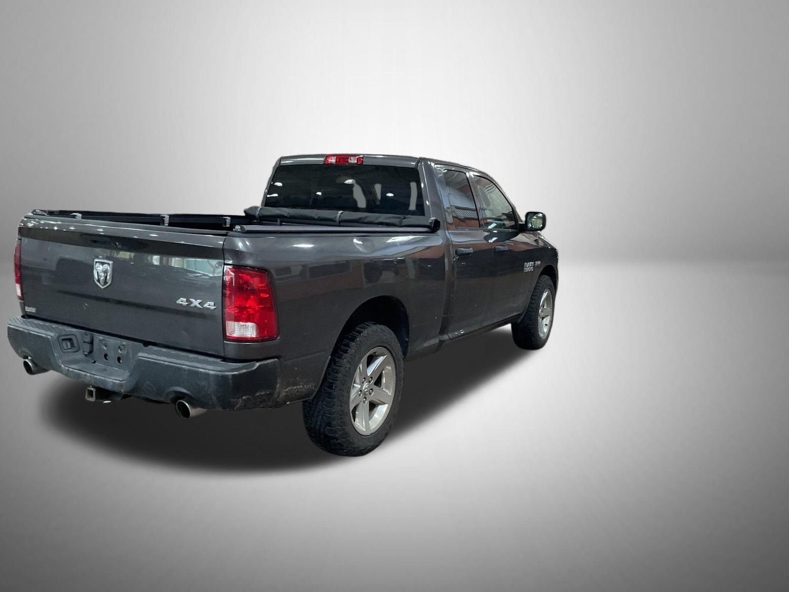 Used 2015 RAM 1500 Express AWD/4WD image 3