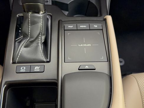 Used 2019 Lexus ES 300h w/ Premium Package FWD image 22