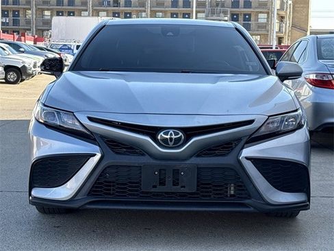 Used 2023 Toyota Camry SE image 7