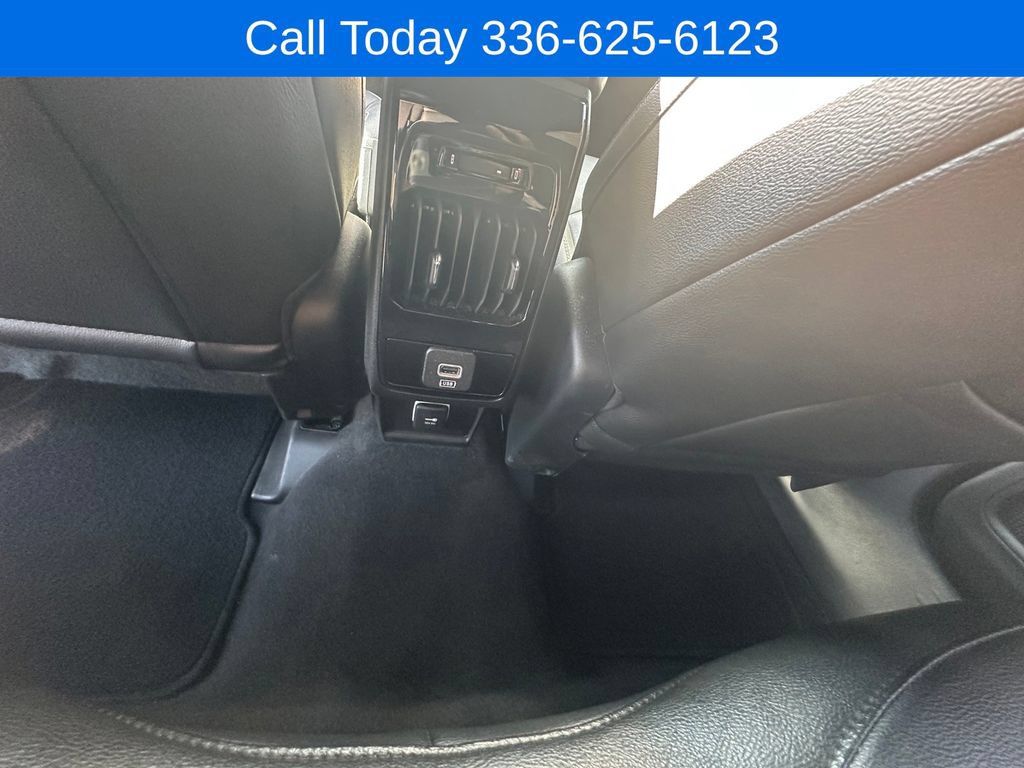 Used 2025 Jeep Compass Limited AWD/4WD image 26