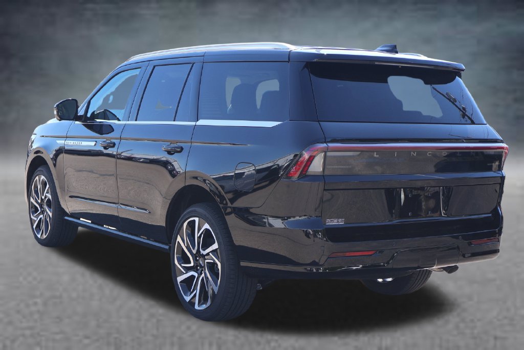New 2027 Lincoln Navigator Reserve AWD/4WD image 20