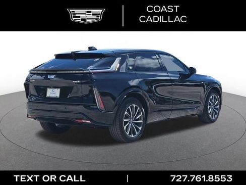 Used 2025 Cadillac Lyriq Sport RWD image 6